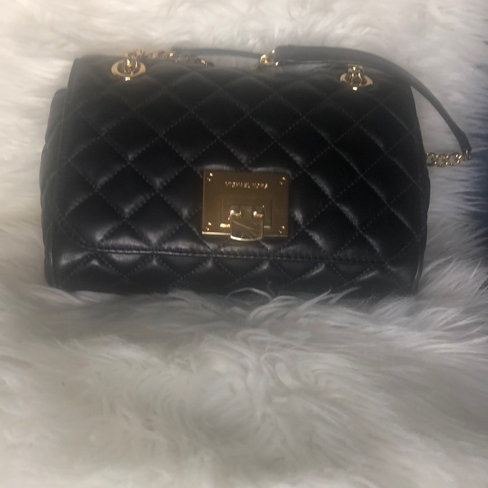 Hand bag